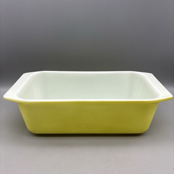 Vintage Pyrex 913 Loaf Cake Ovenware Pan 8½ x 4½ x 2½ Lemon Yellow White - Picture 1 of 13